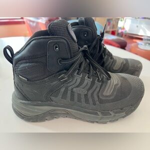 Keen comp toe work boots, sz 9